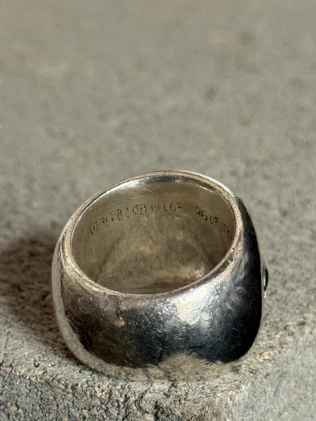 (11US) Chrome Hearts Large Oval Cross Ring