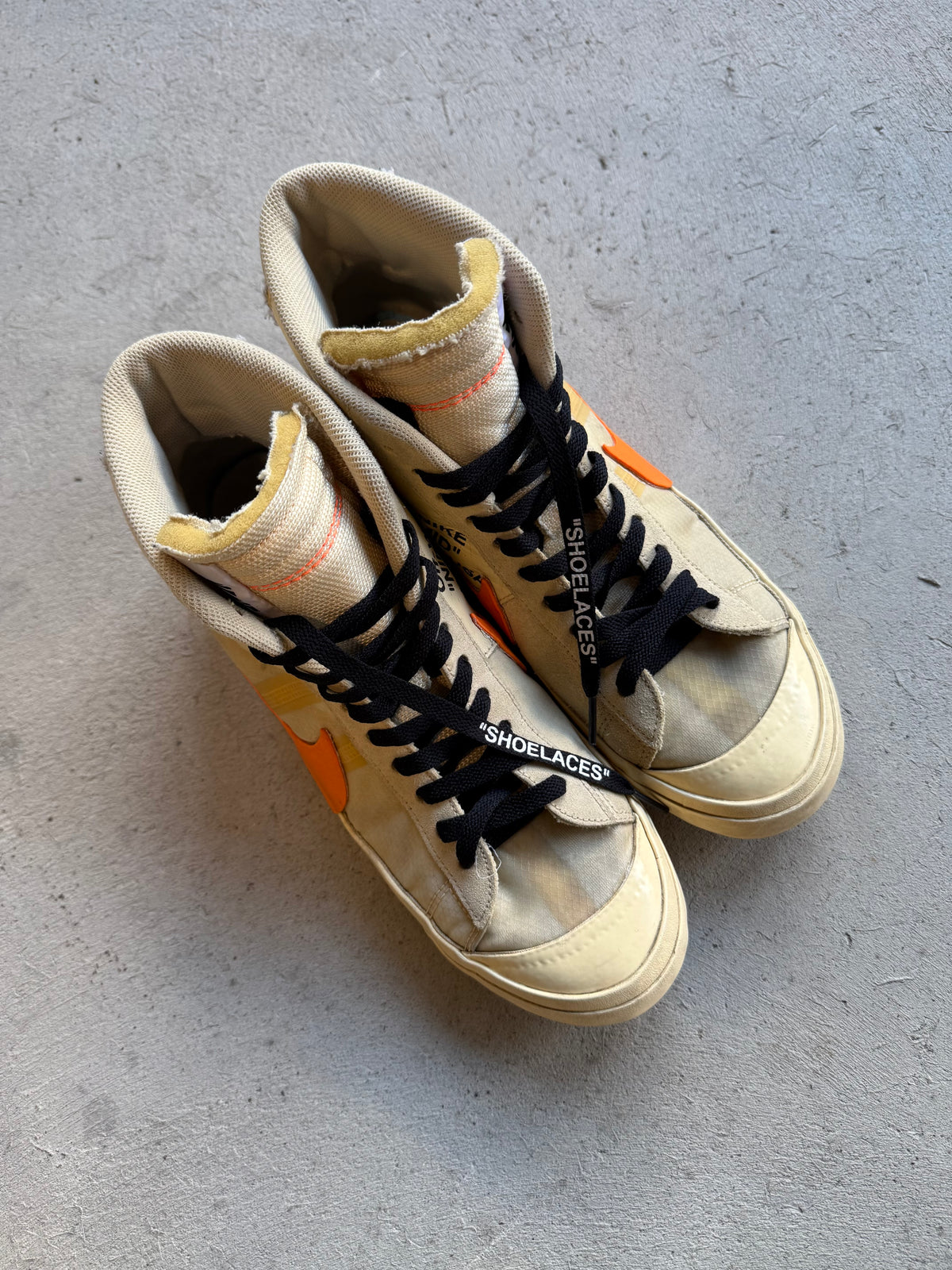 (10M) Nike Blazer Mid x Off-White
