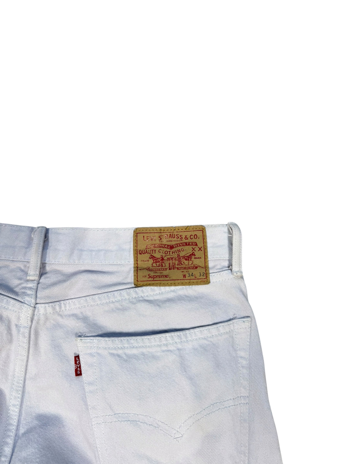 (34) Supreme Levi’s Spell Out Jeans