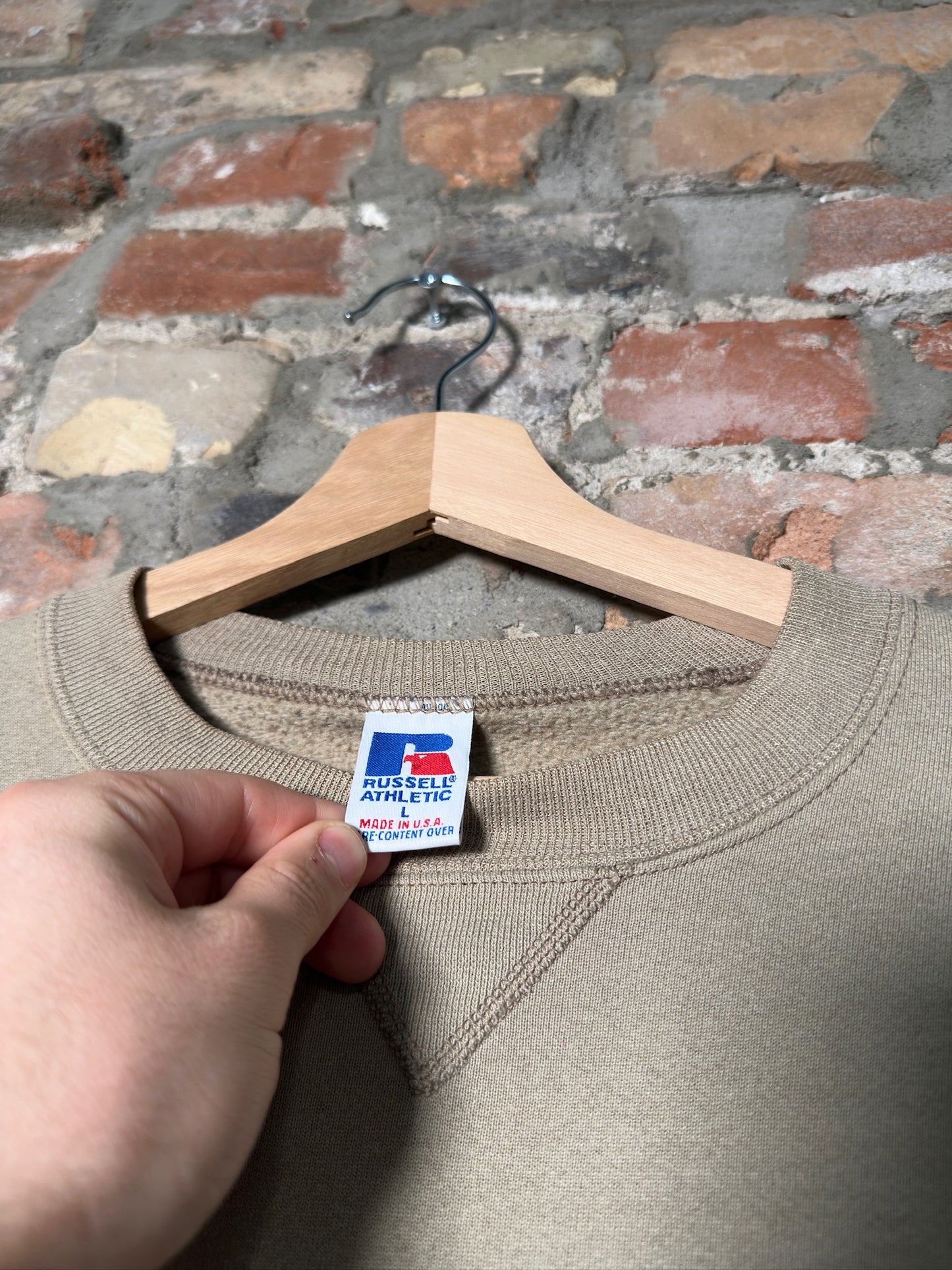 (L) 90s Russell Athletics Taupe Crewneck