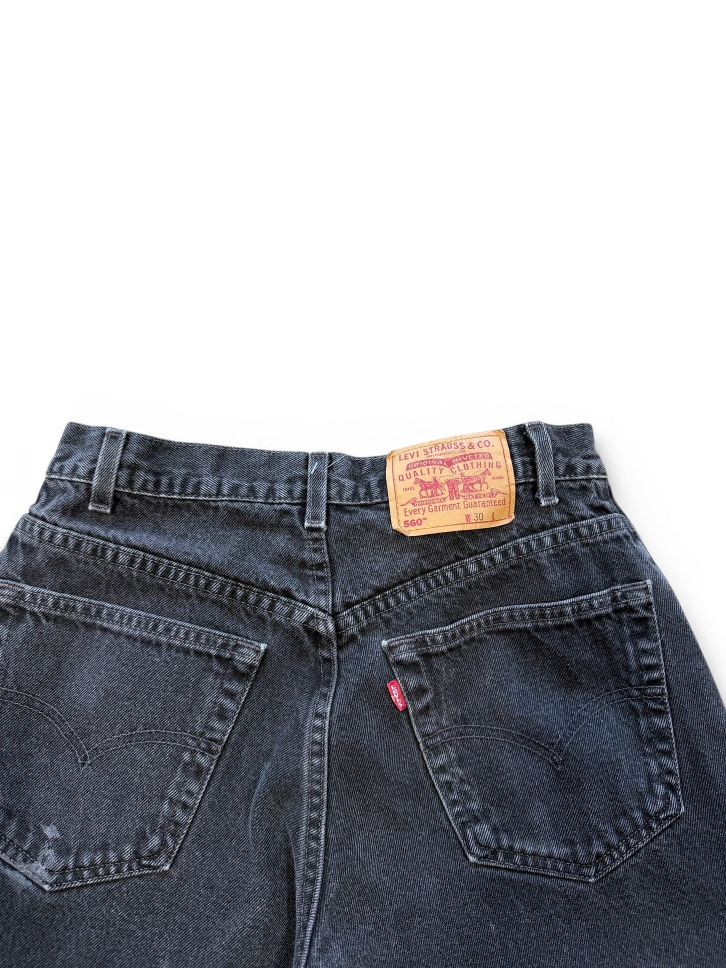 (30W) Vintage Levi 560 Black Jean Shorts