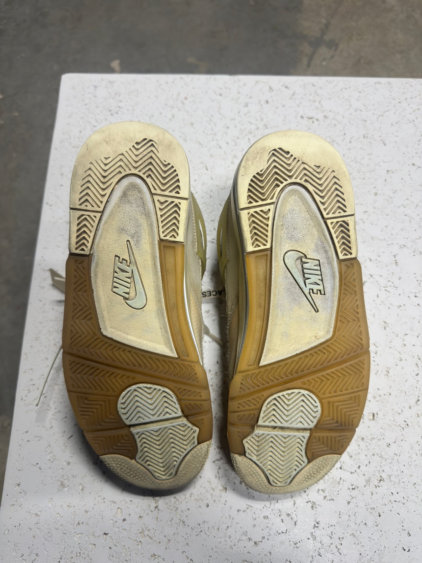 Jordan 4 Off White Sail Sz 8.5M/10W