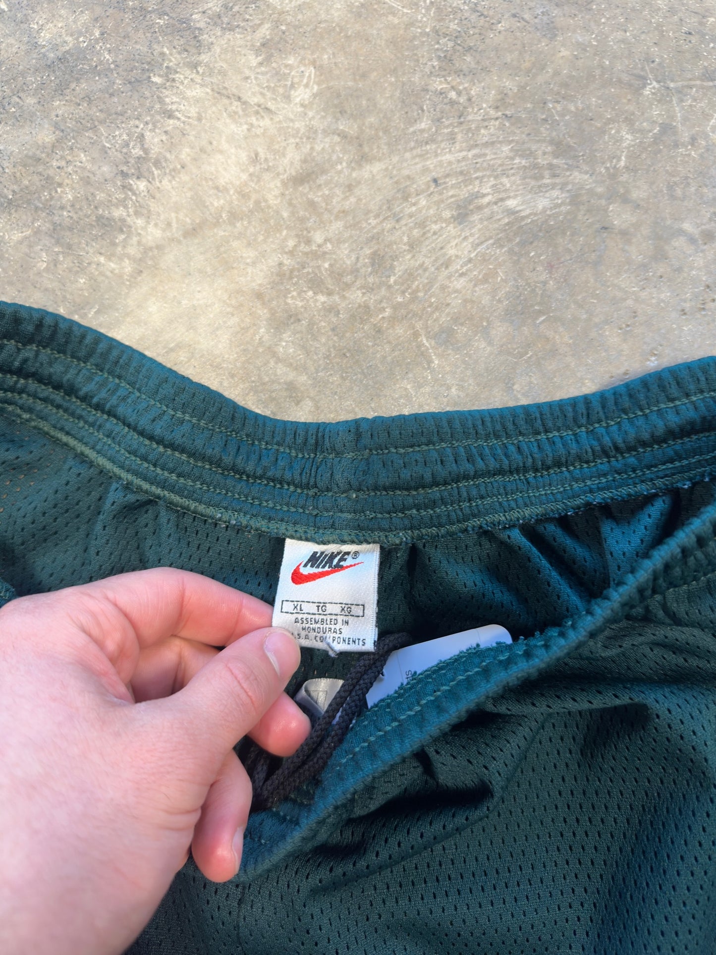 (XL) 90s Nike Forrest Green Basketball Shorts