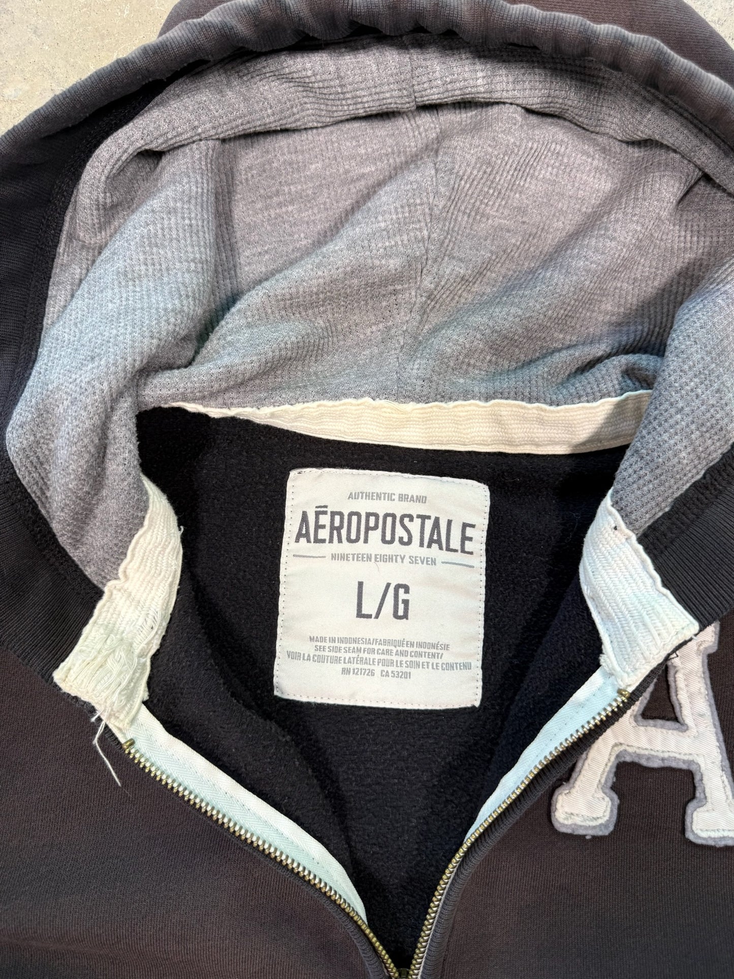(L) Y2K Aeropostale Faded Zip Up Sweater