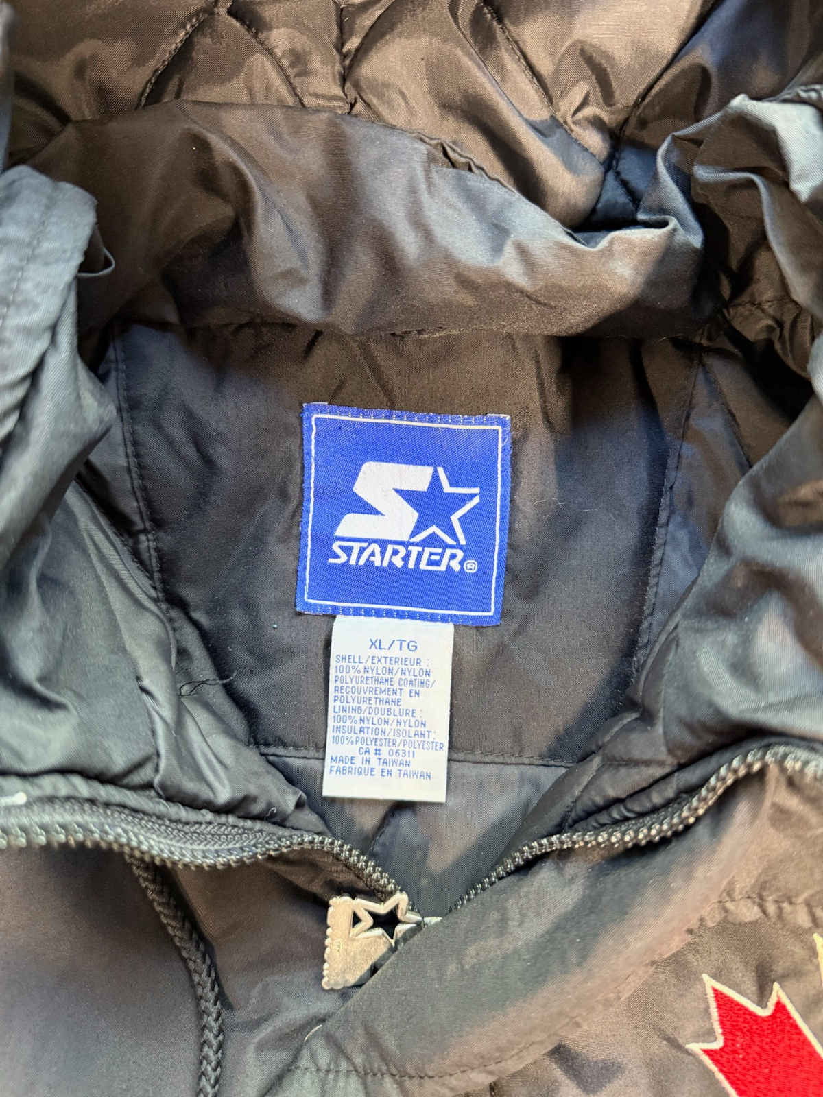 (XL) Vintage Team Canada Hockey Hooded Starter Jacket
