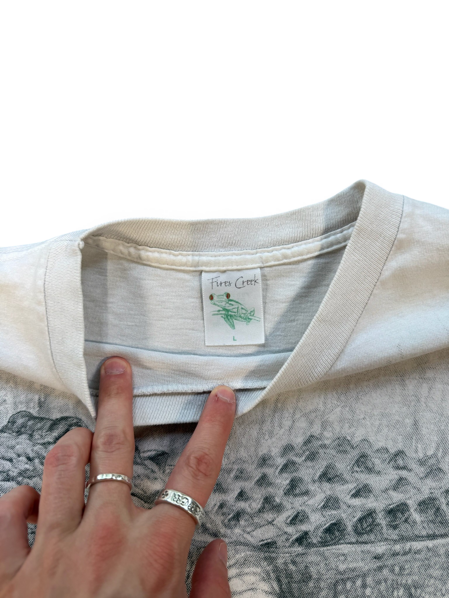 (L) 90’s Gator All Over Print Tee