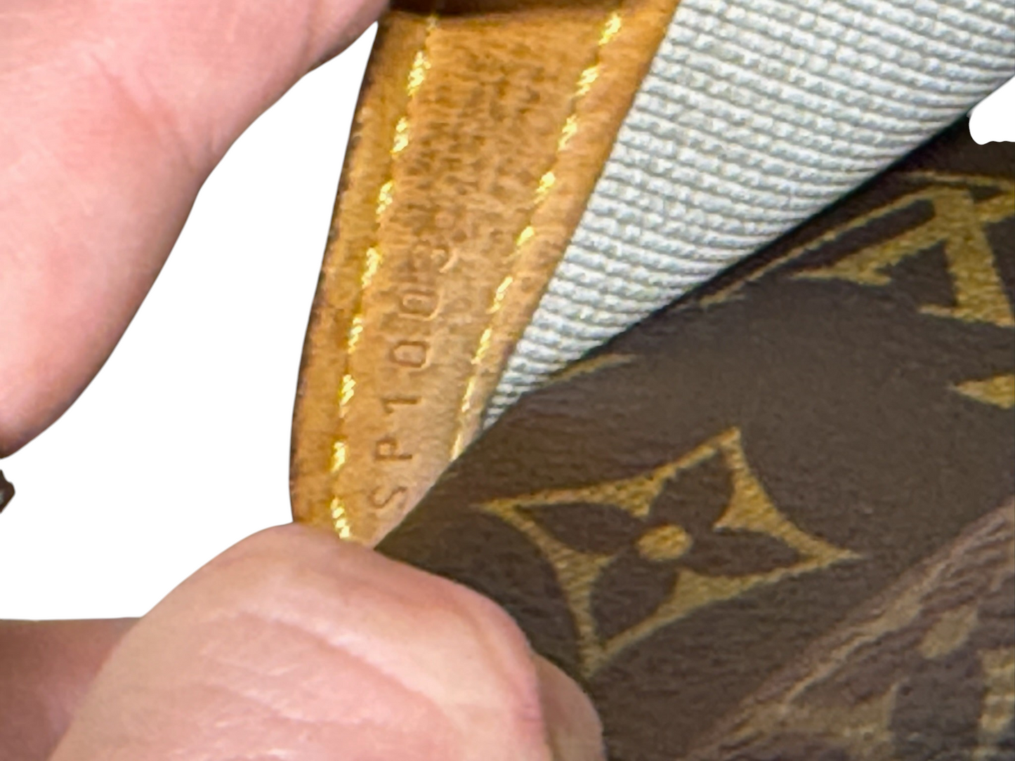 (OS) LV Monogram Reporter Shoulder Bag