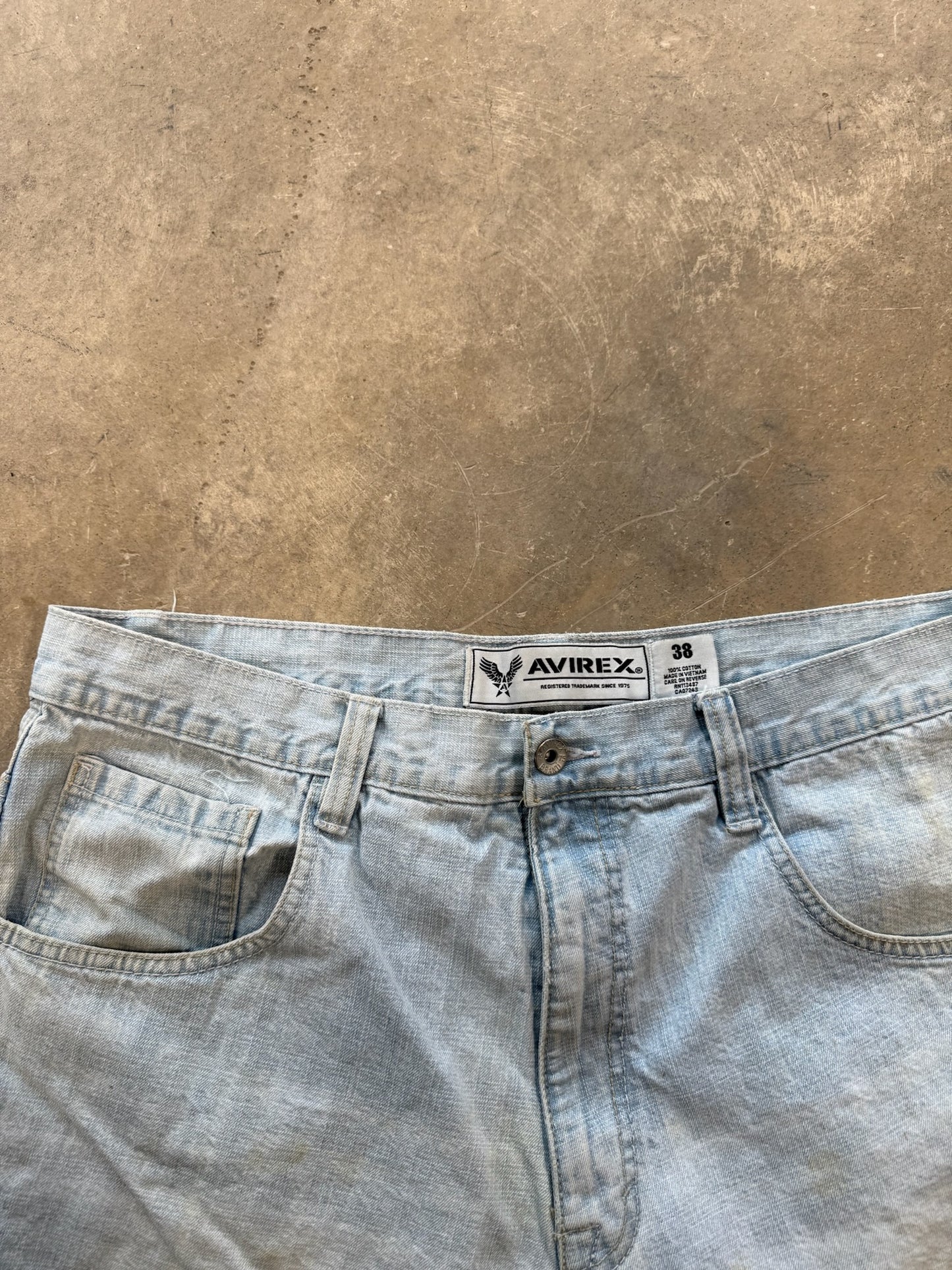 (38) Y2K Avirex Faded Jorts