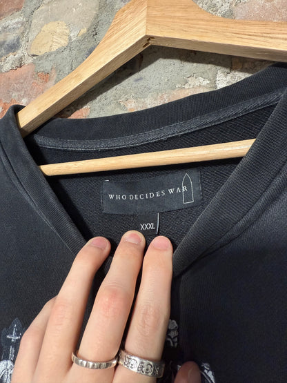 Who Decides War Ember Chapel
Crewneck Sweater Sz XXL