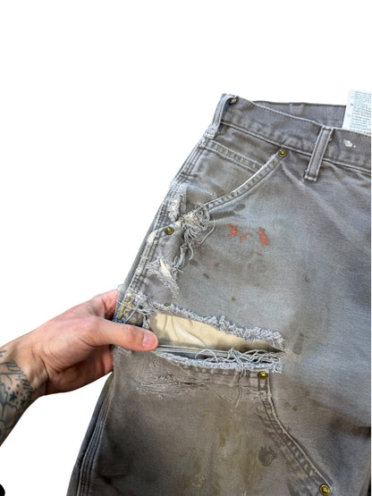 (32) Vintage Thrashed Grey Carhartt Double Knee Pants