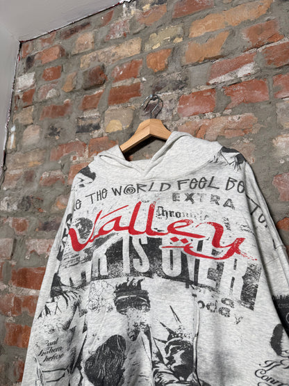 (L) Vale Mural Pullover Hoodie