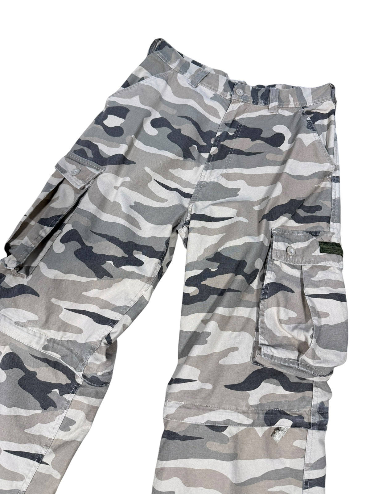 (32) Vintage Mecca Utility Camo Cargo Pants