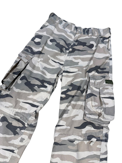(32) Vintage Mecca Utility Camo Cargo Pants