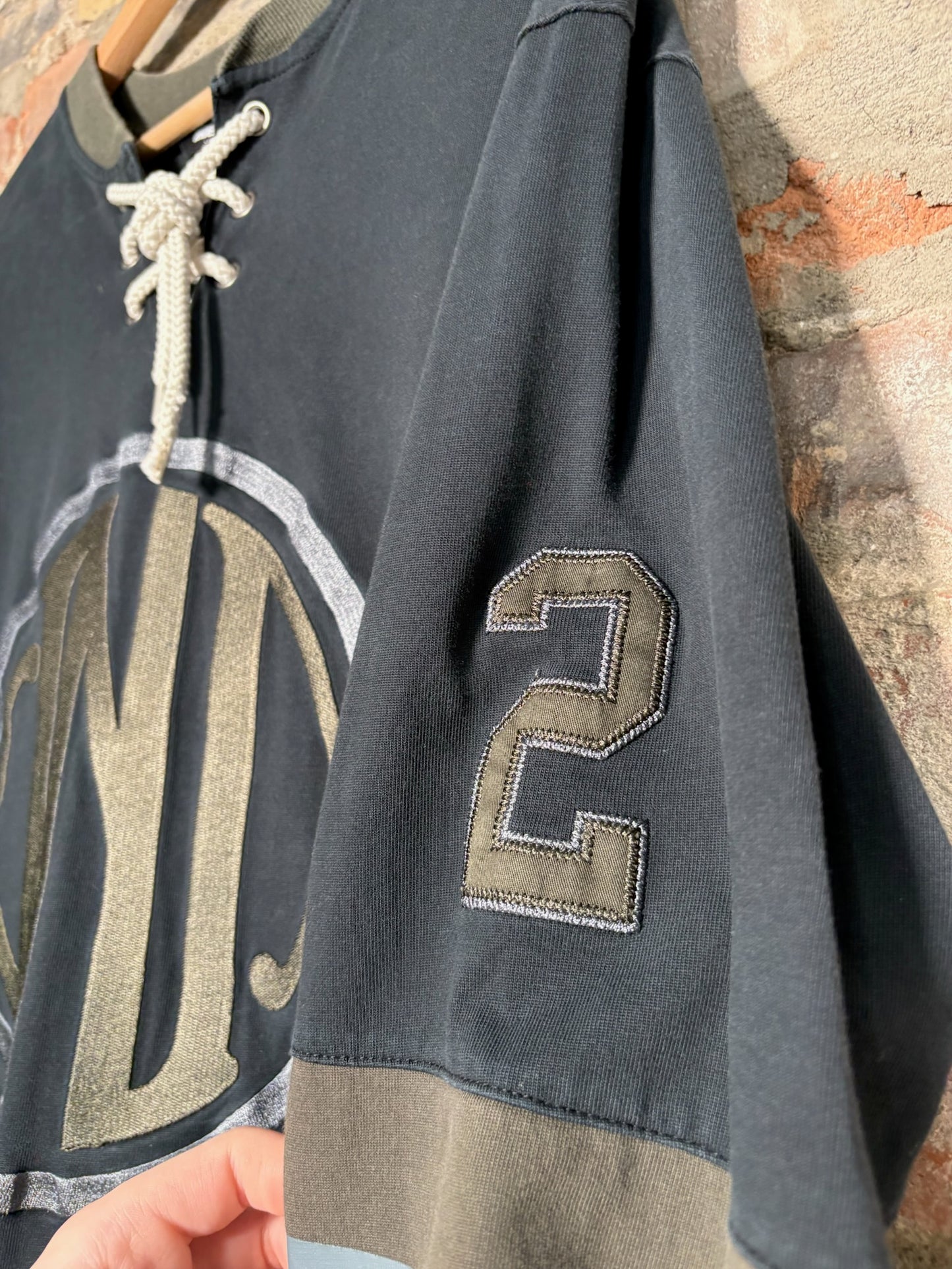 Undefeated Hockey Jersey Sz L