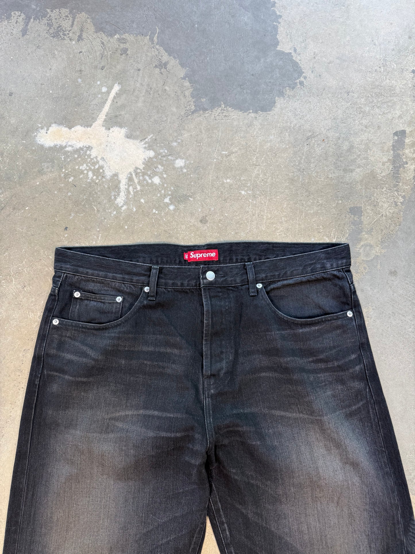 (38W) Supreme Distressed Loose Fit Selvedge Jean (SS26)