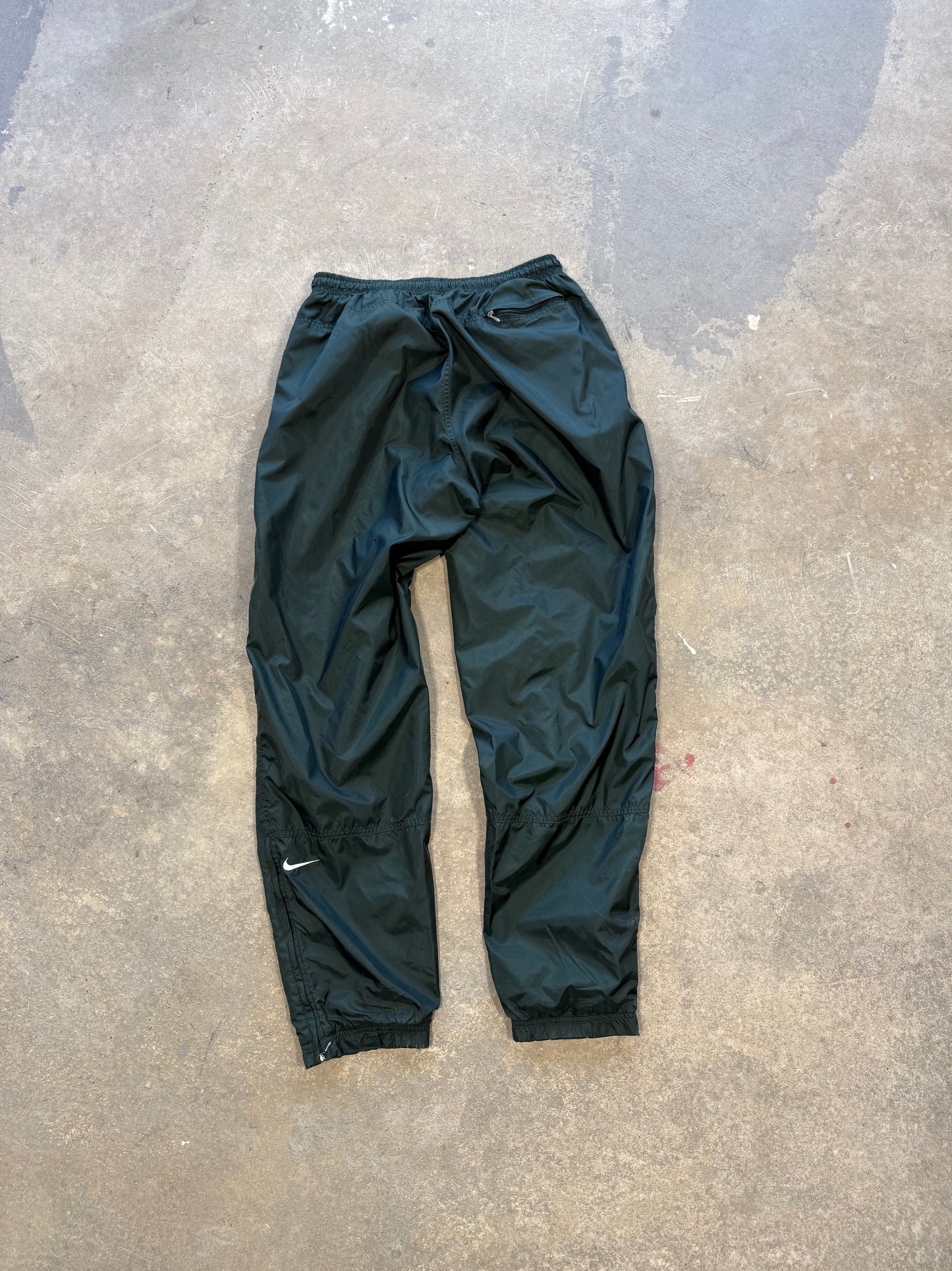 (L) 90s Nike Nylon Forest Green Pants