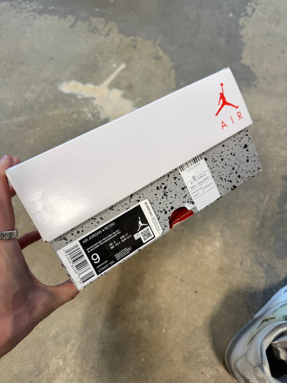 (9) 2021 Jordan 4 White Oreo Used