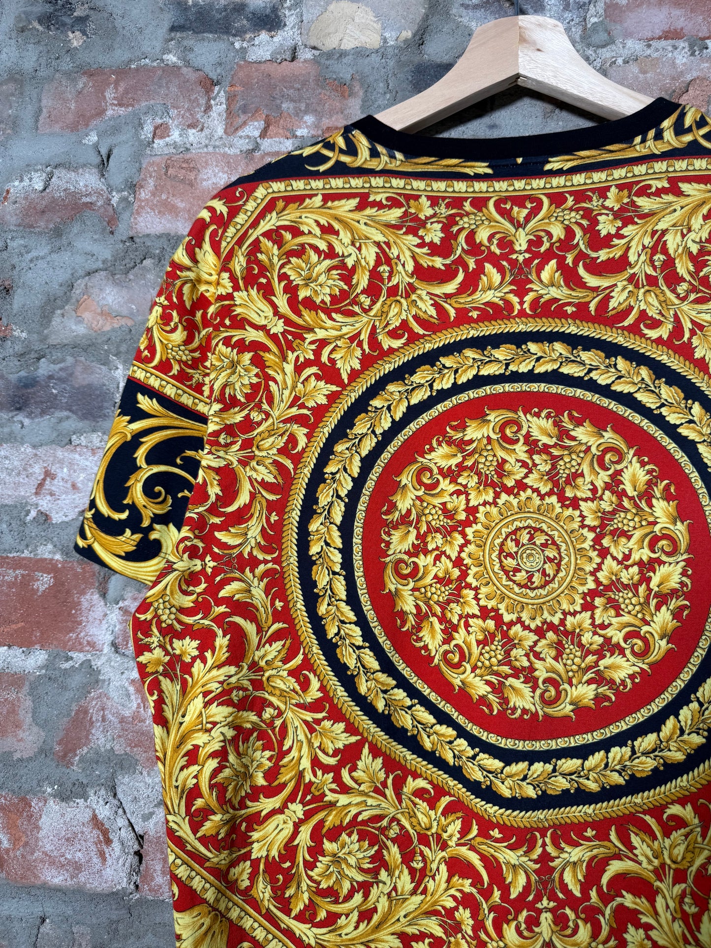Versace Gold Print T Shirt Sz L