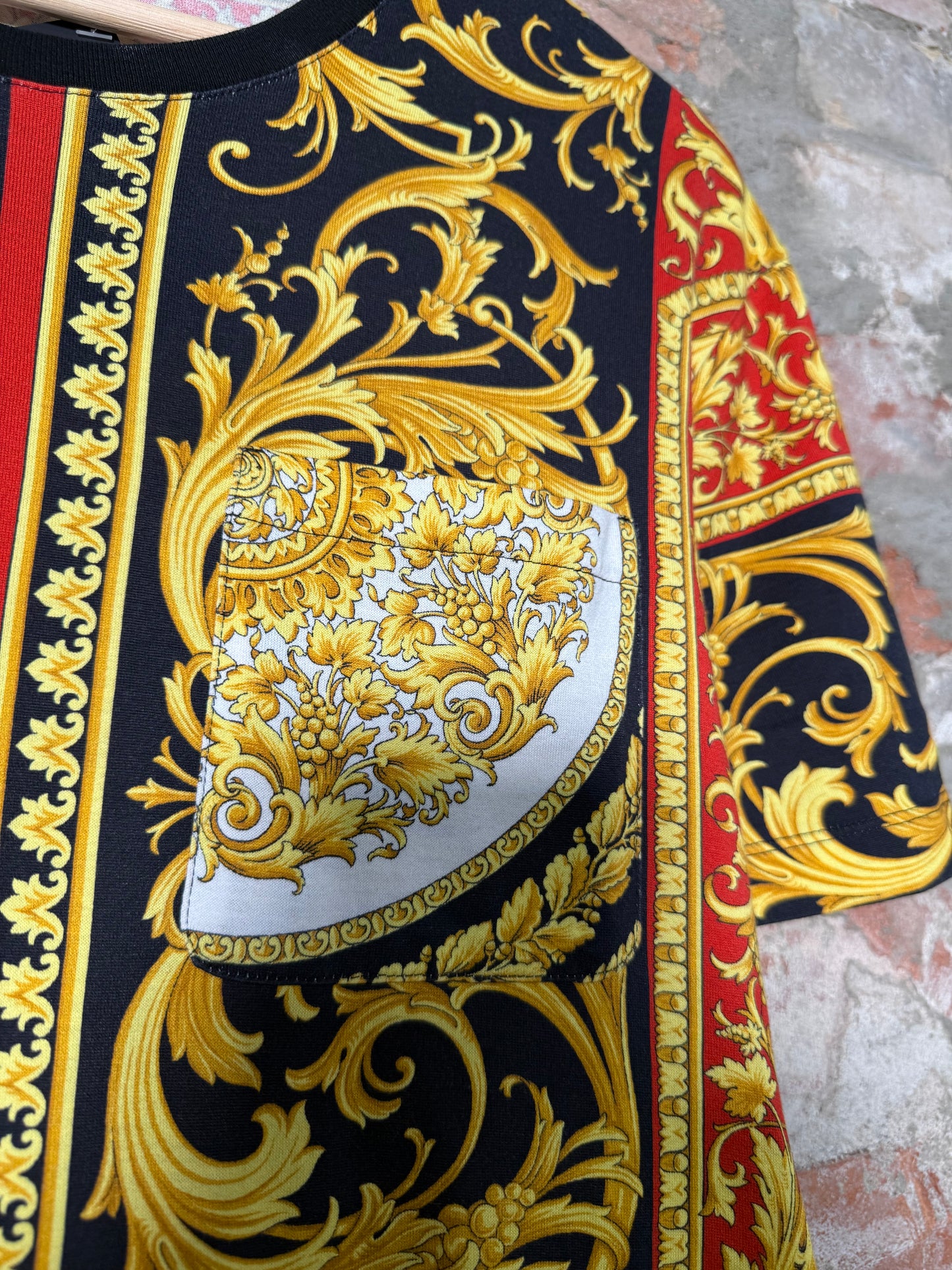 Versace Gold Print T Shirt Sz L