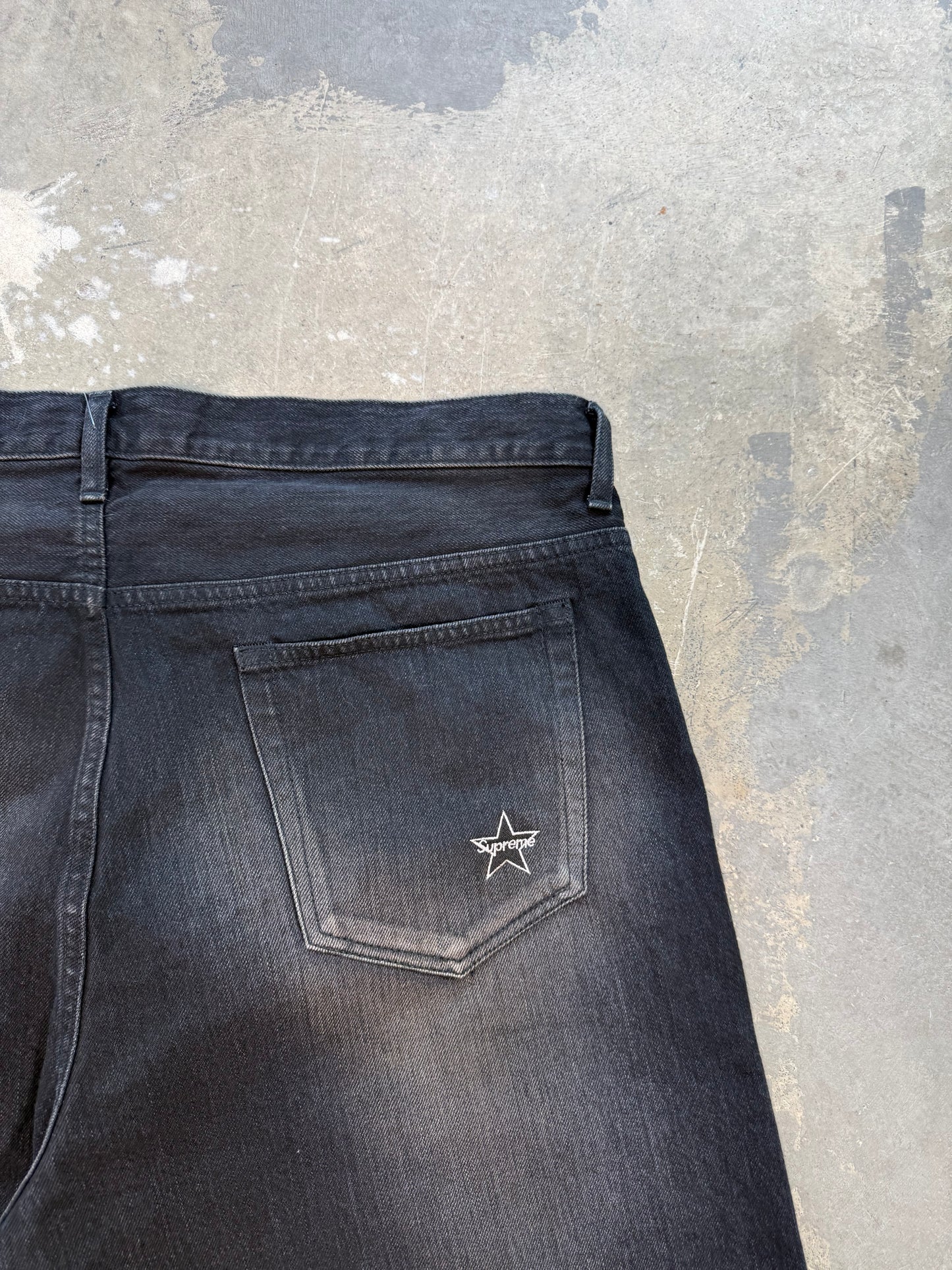 (38W) Supreme Distressed Loose Fit Selvedge Jean (SS26)