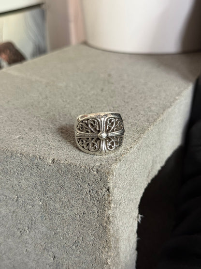 (11US) Chrome Hearts Large Oval Cross Ring