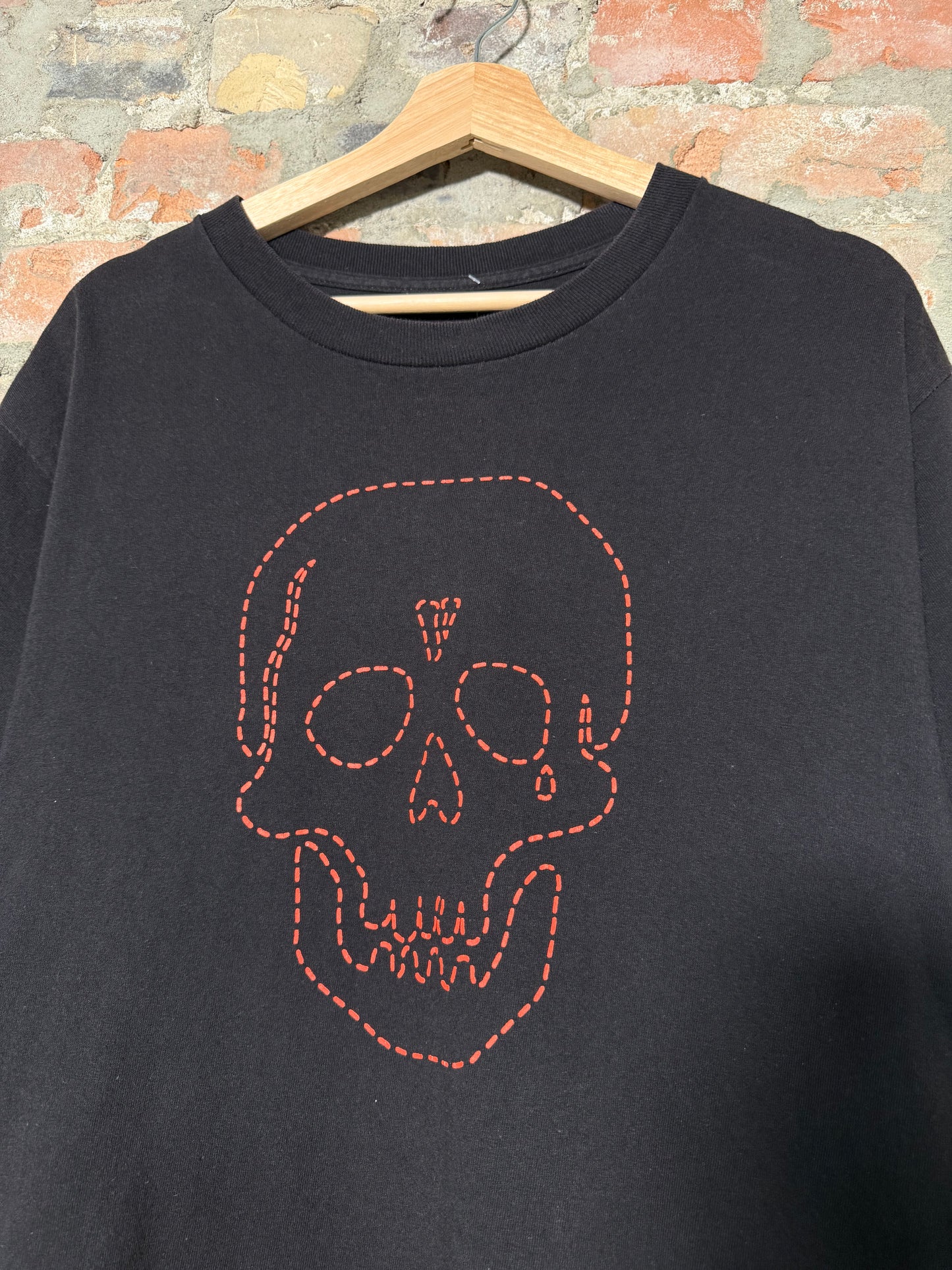 Vlone X Neighborhood Skull Tee Sz M
