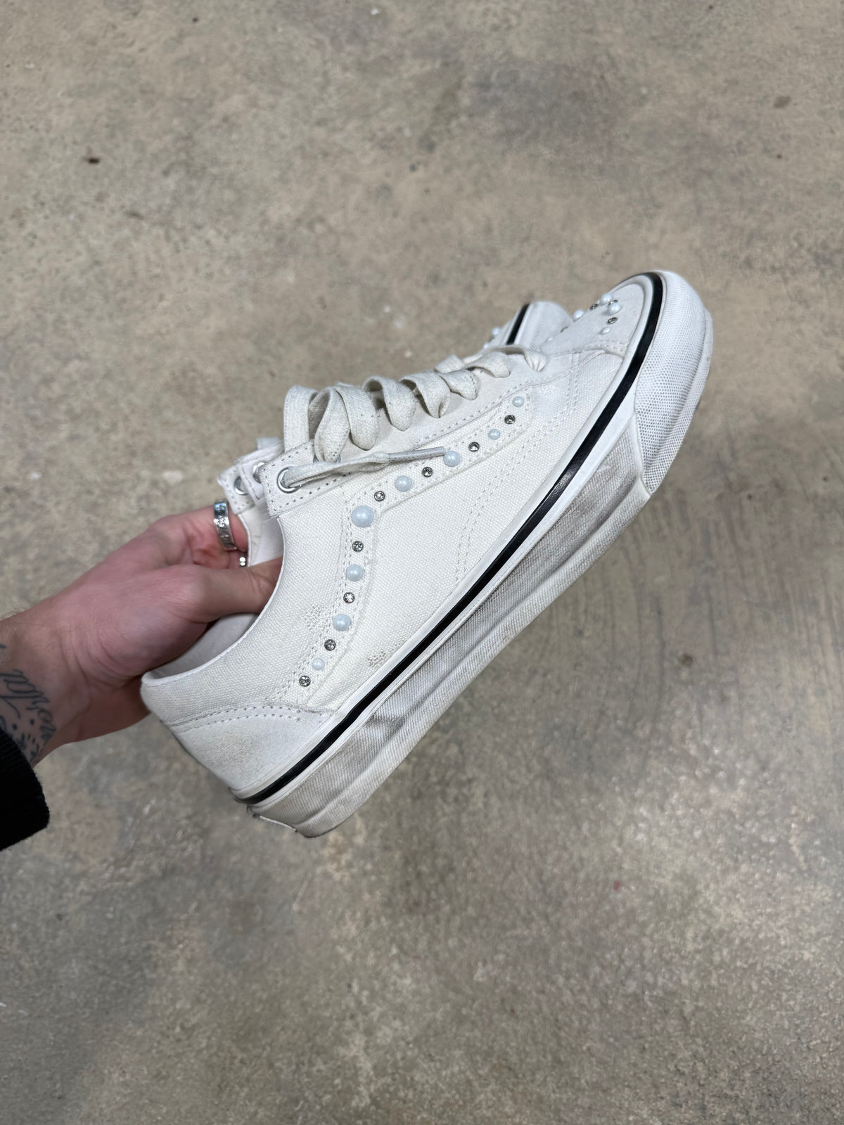 (8) Pearlized Vans LX White Old School 36 Used