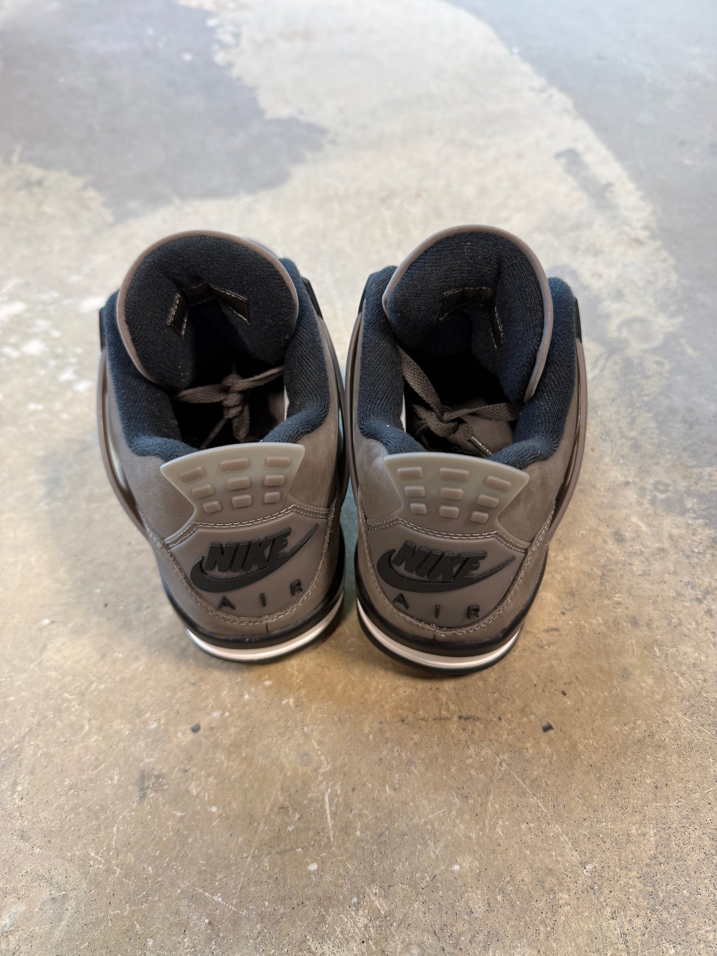 (8.5M) Jordan 4 Retro “Cave Stone”