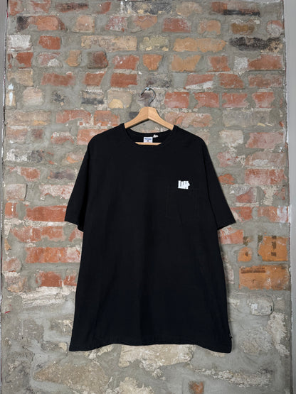 (XL) Undefeated Pocket Logo Tee