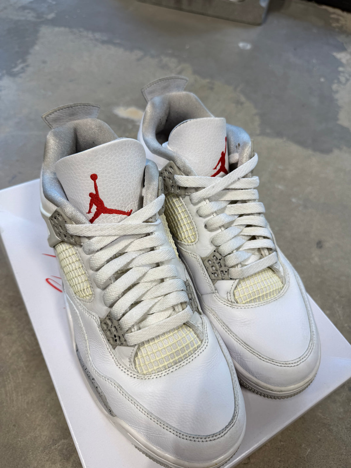 (9) 2021 Jordan 4 White Oreo Used