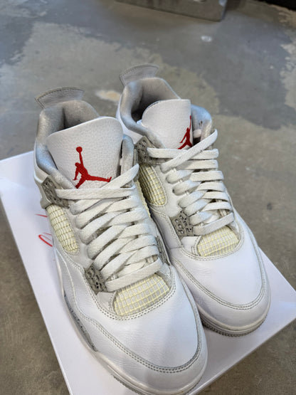 (9) 2021 Jordan 4 White Oreo Used