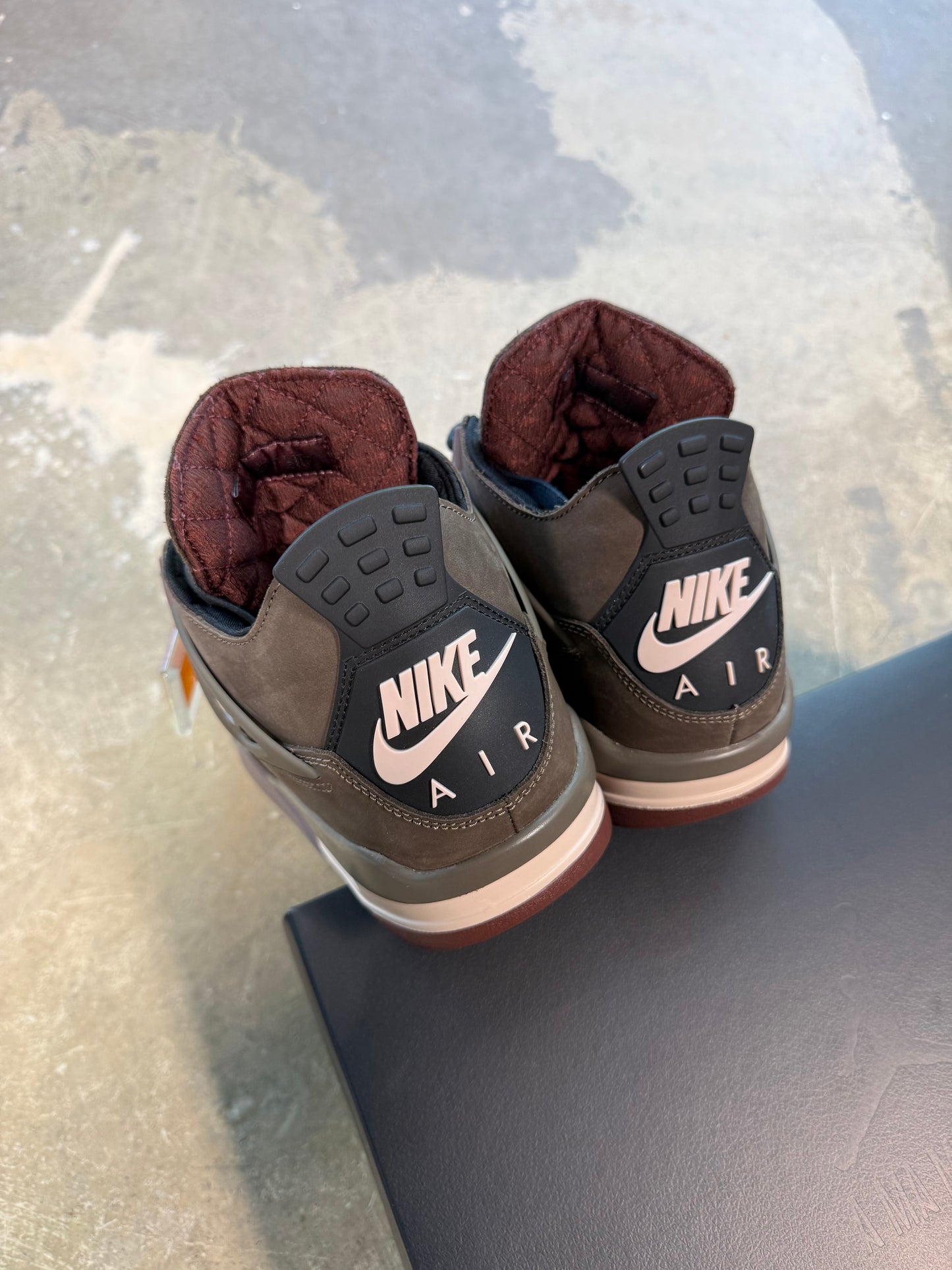 (8) Jordan 4 Retro OG SP AMM