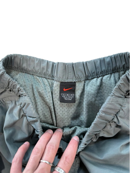 (L) Vintage Nike Green Nylon Cargo Pants