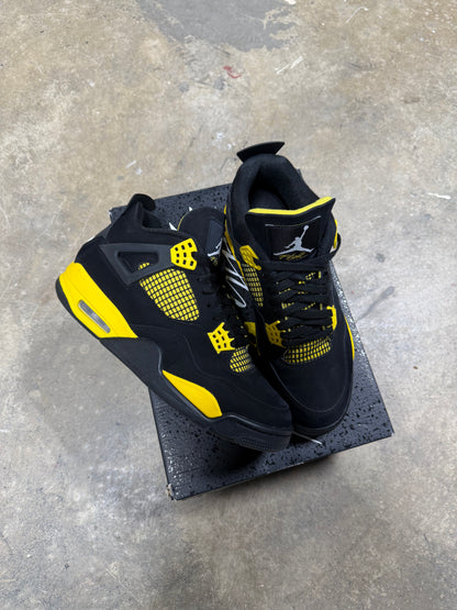 (10.5M) Jordan 4 Retro Thunder 2023