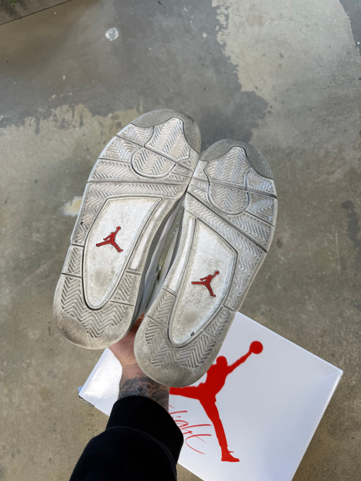 (9) 2021 Jordan 4 White Oreo Used
