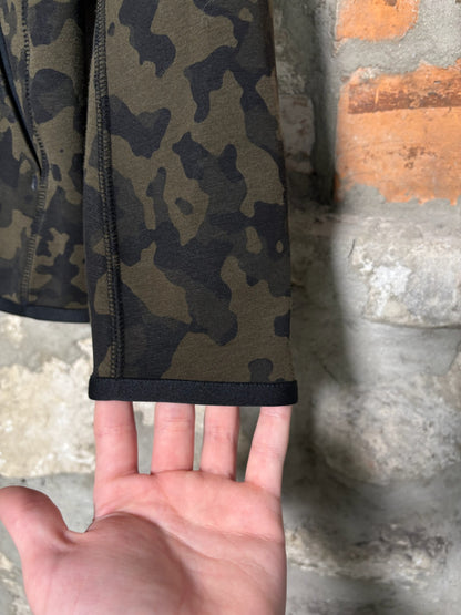 Nike Camo Tech Fleece Sz M