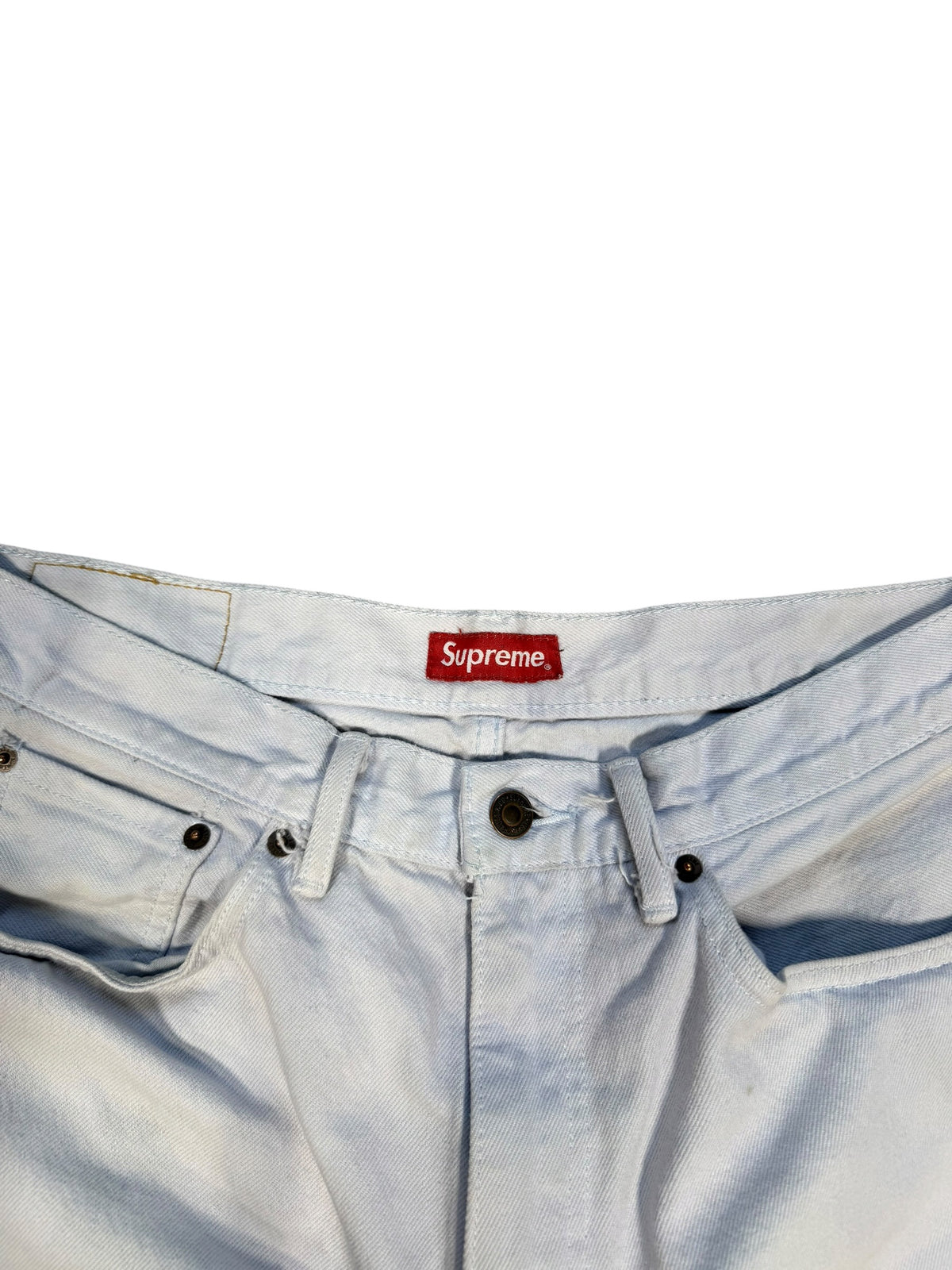 (34) Supreme Levi’s Spell Out Jeans