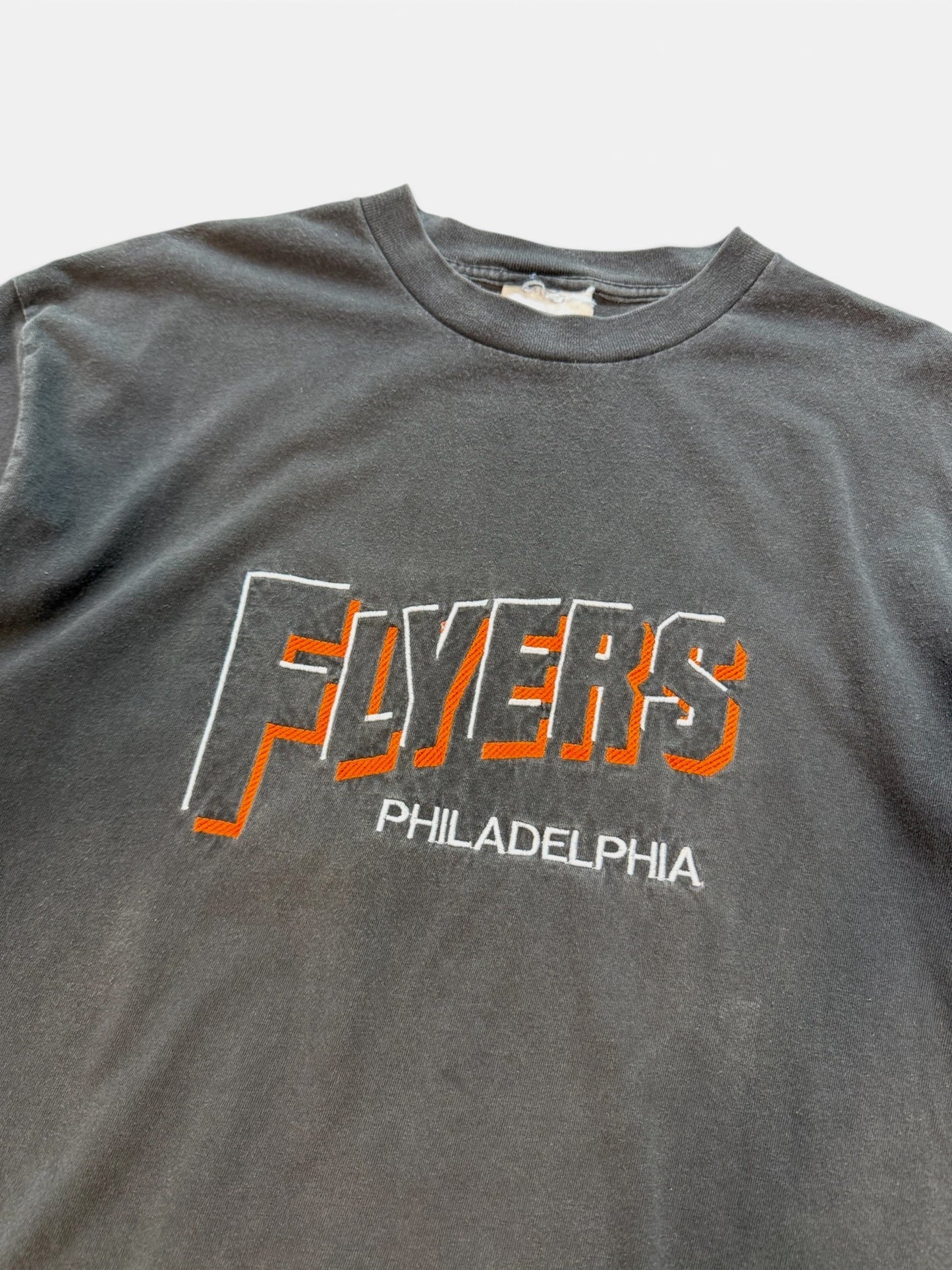 (XL) Vintage 2000s Philadelphia Flyers Spellout Tee