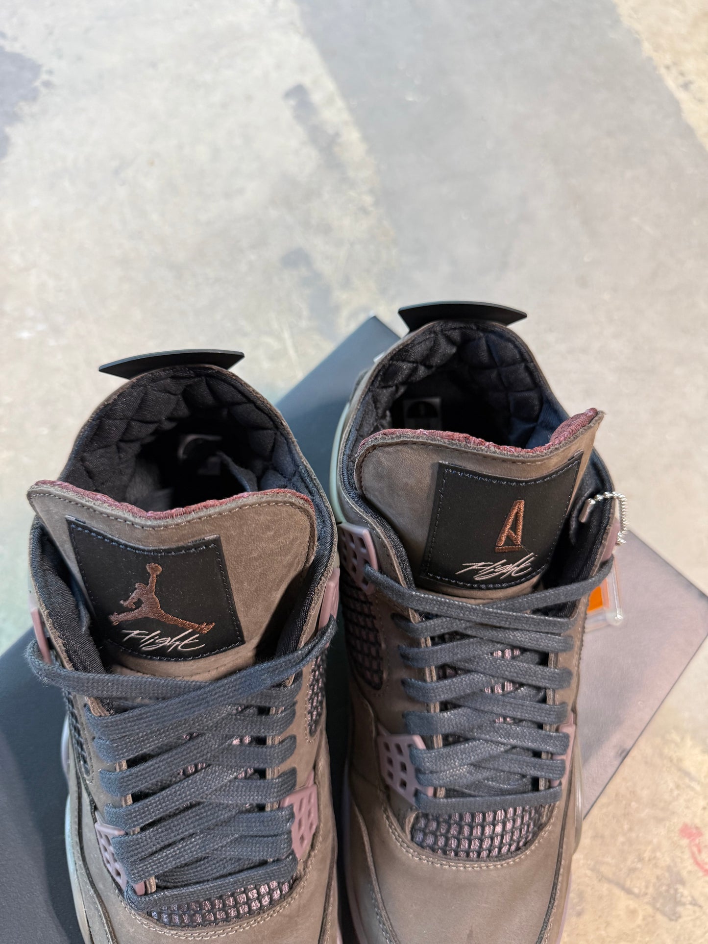 (8) Jordan 4 Retro OG SP AMM