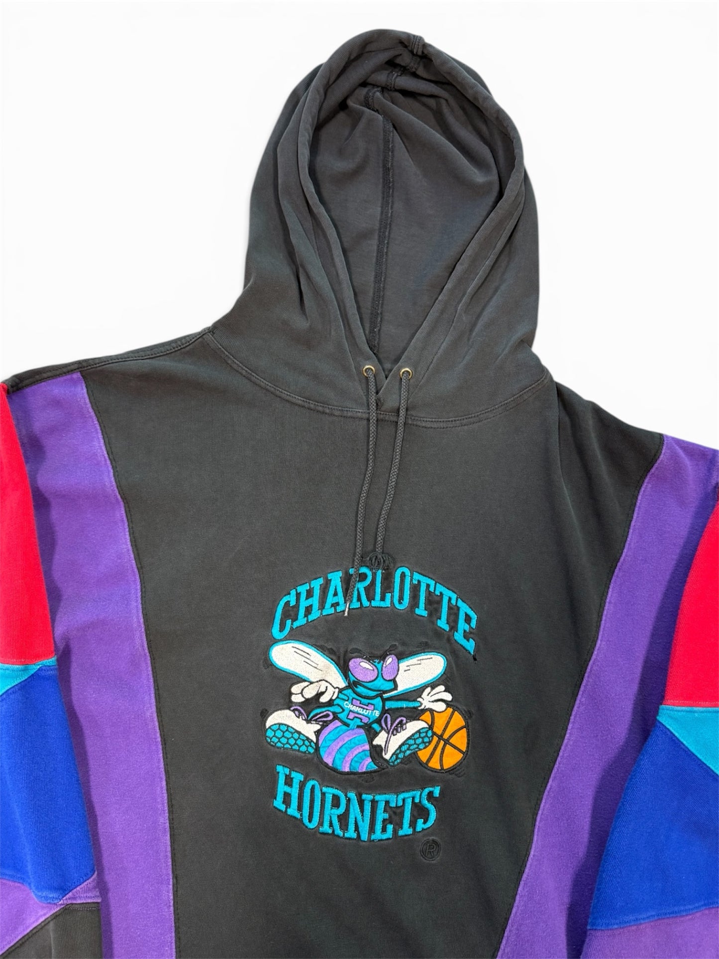 (L) 90’s Charlotte Hornets Pull-Over
