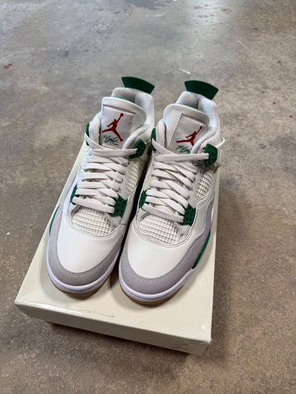 (9M) Used Jordan 4 SB Pine Green