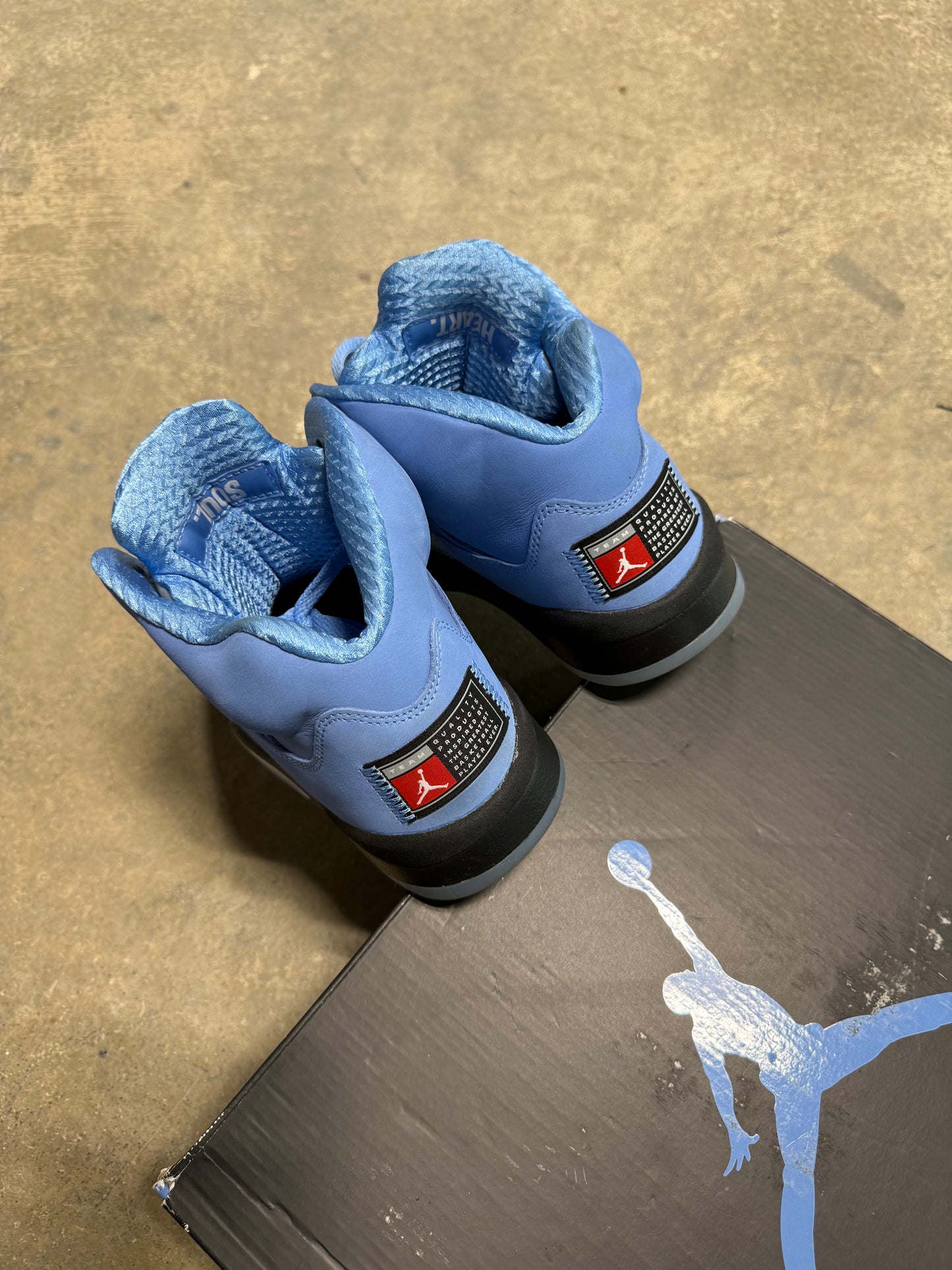 (9.5M) Jordan 5 Retro UNC