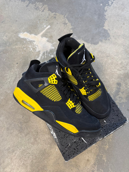 (11) Jordan 4 Thunder Used