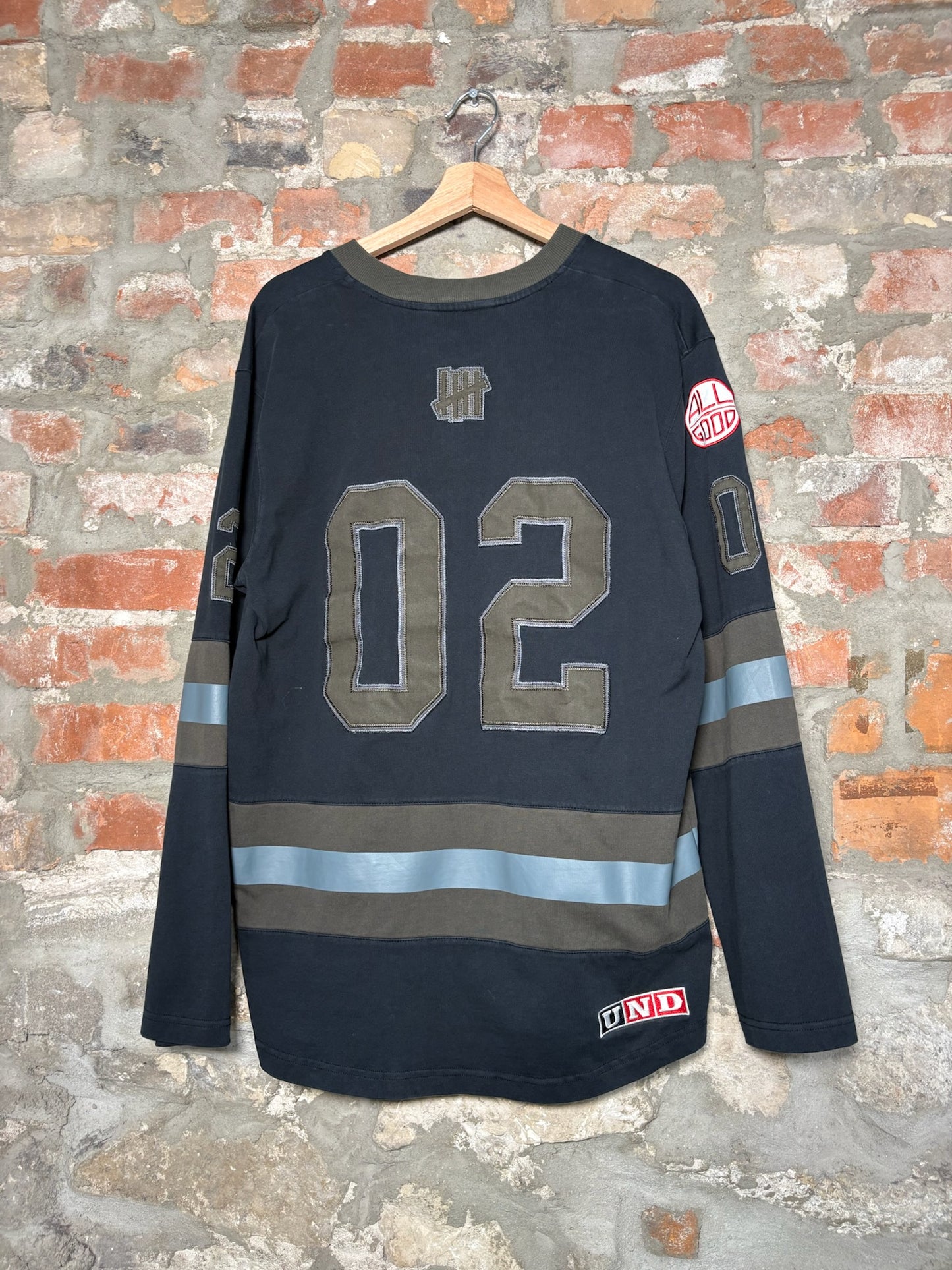 Undefeated Hockey Jersey Sz L