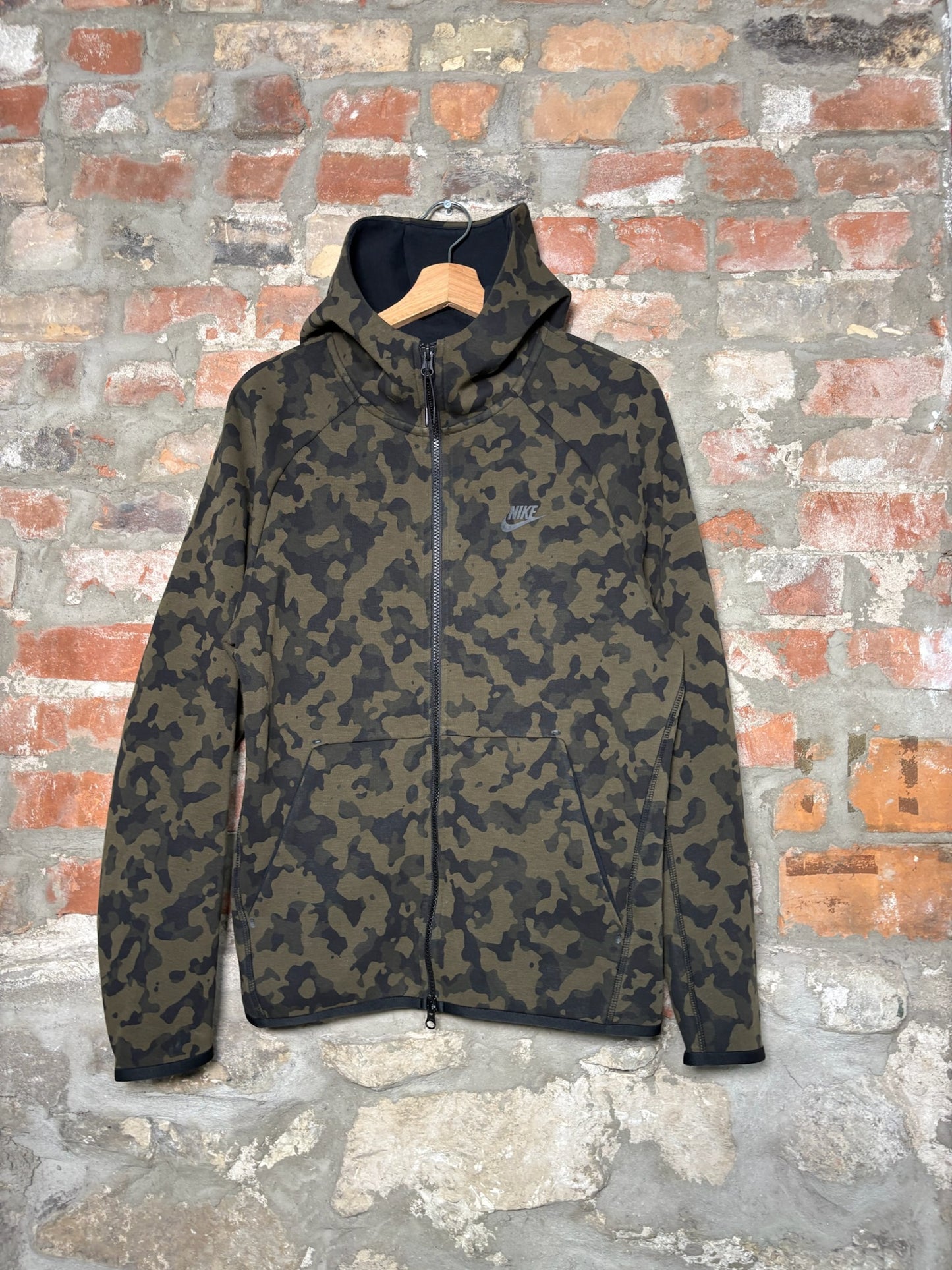 Nike Camo Tech Fleece Sz M