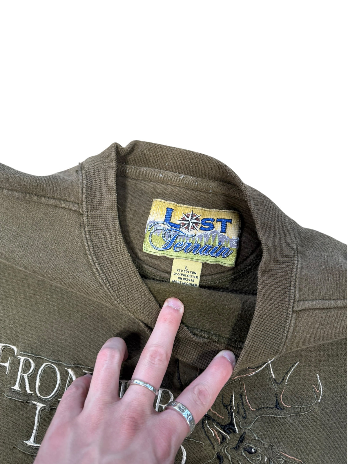 (L) Vintage Frontier Legend Buck Crewneck