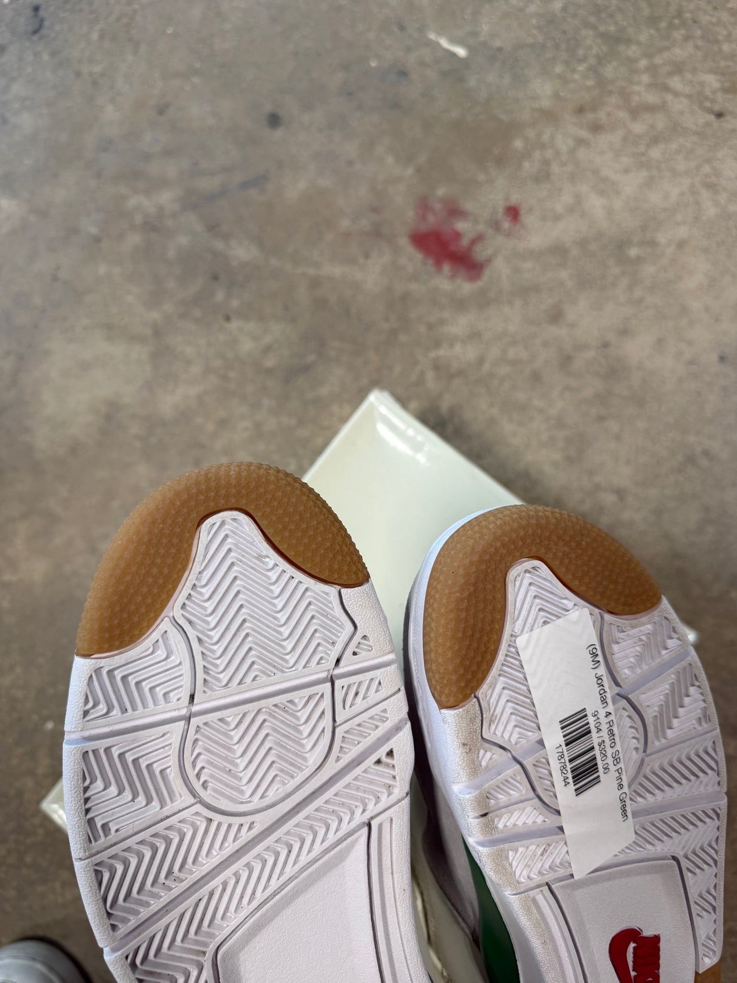 (9M) Used Jordan 4 SB Pine Green