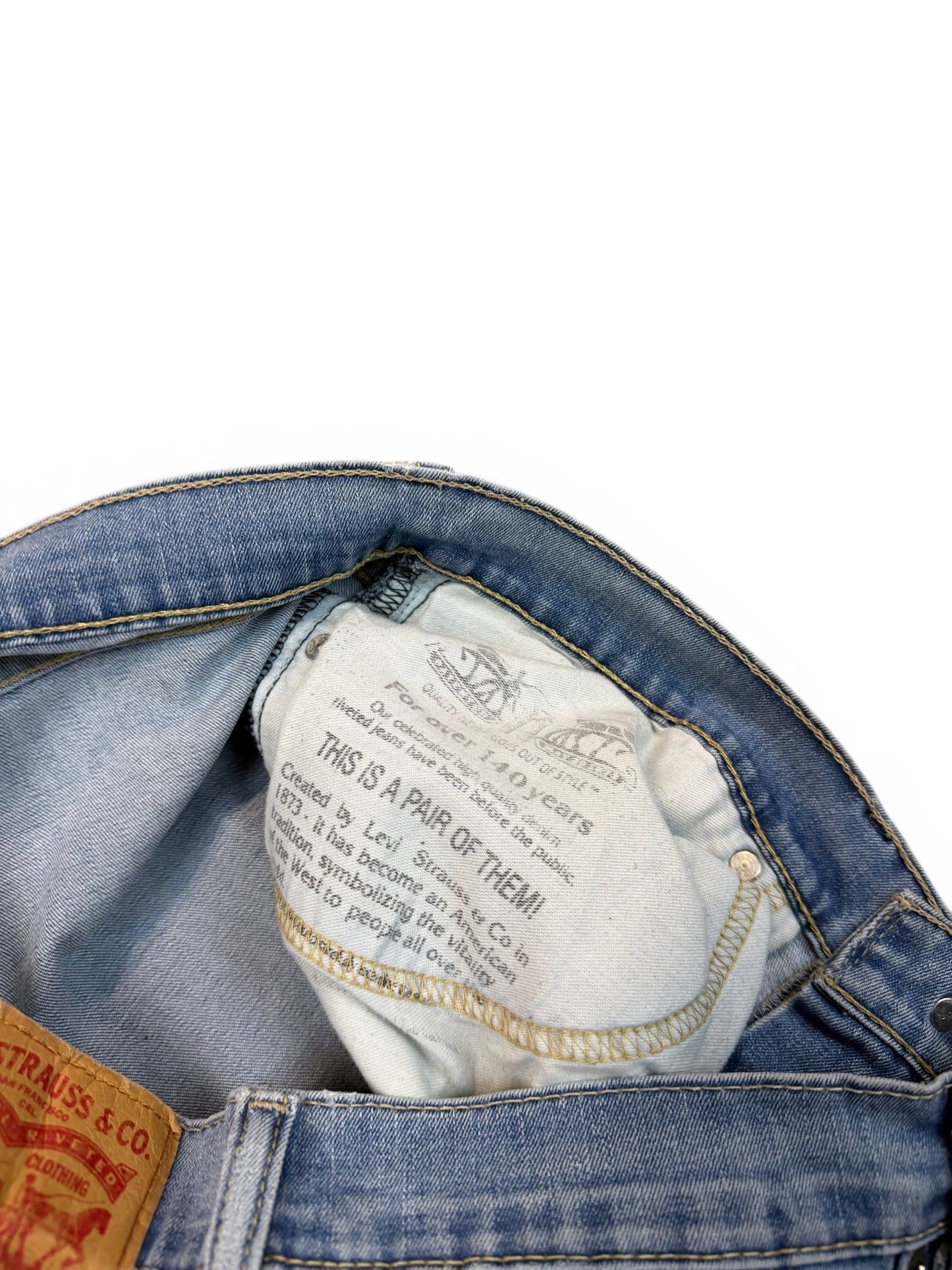 (34") Vintage Levi 505 Blue Jeans