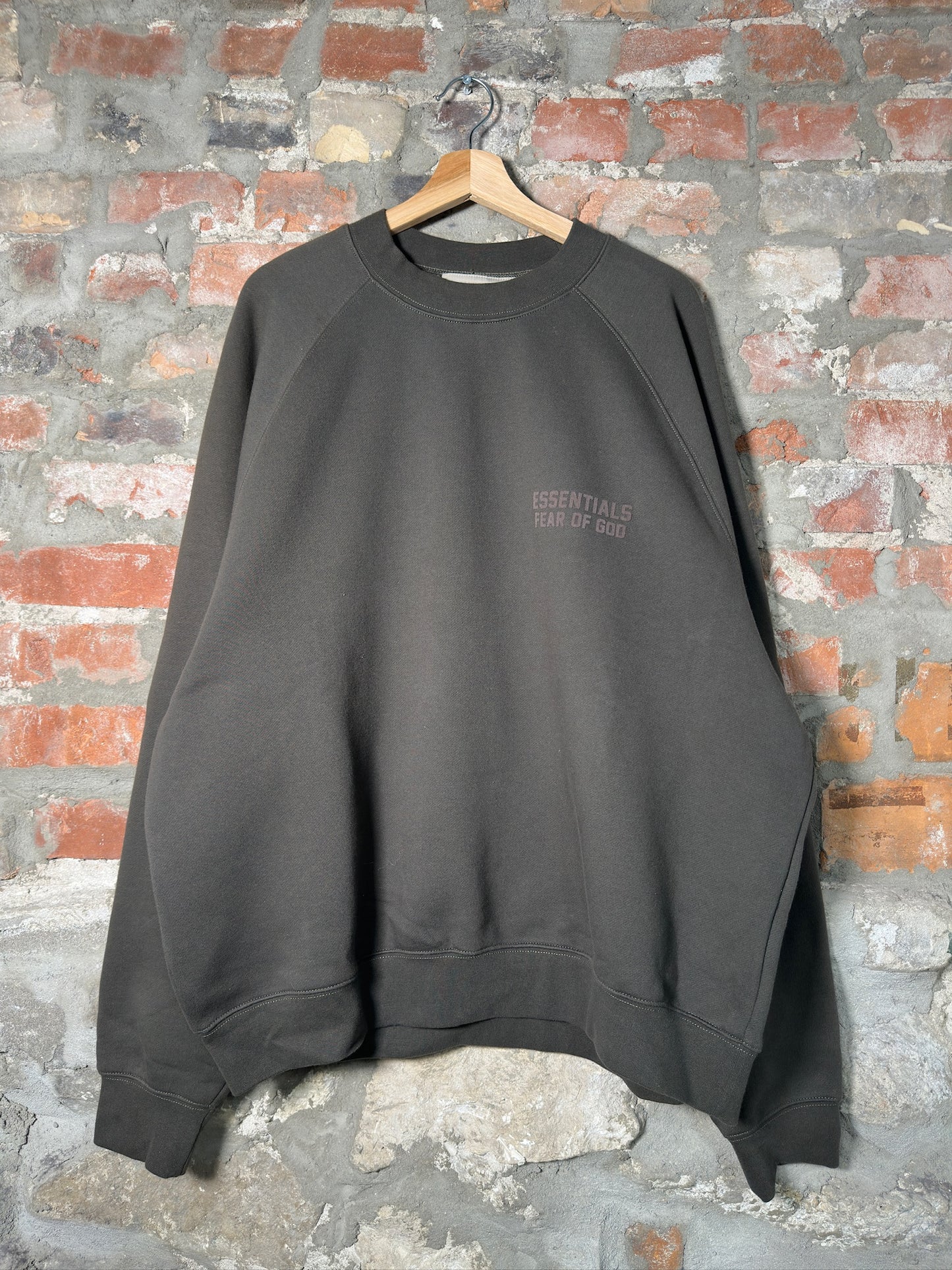 Fear Of God Essentials Crewneck Off Black Sz XL
