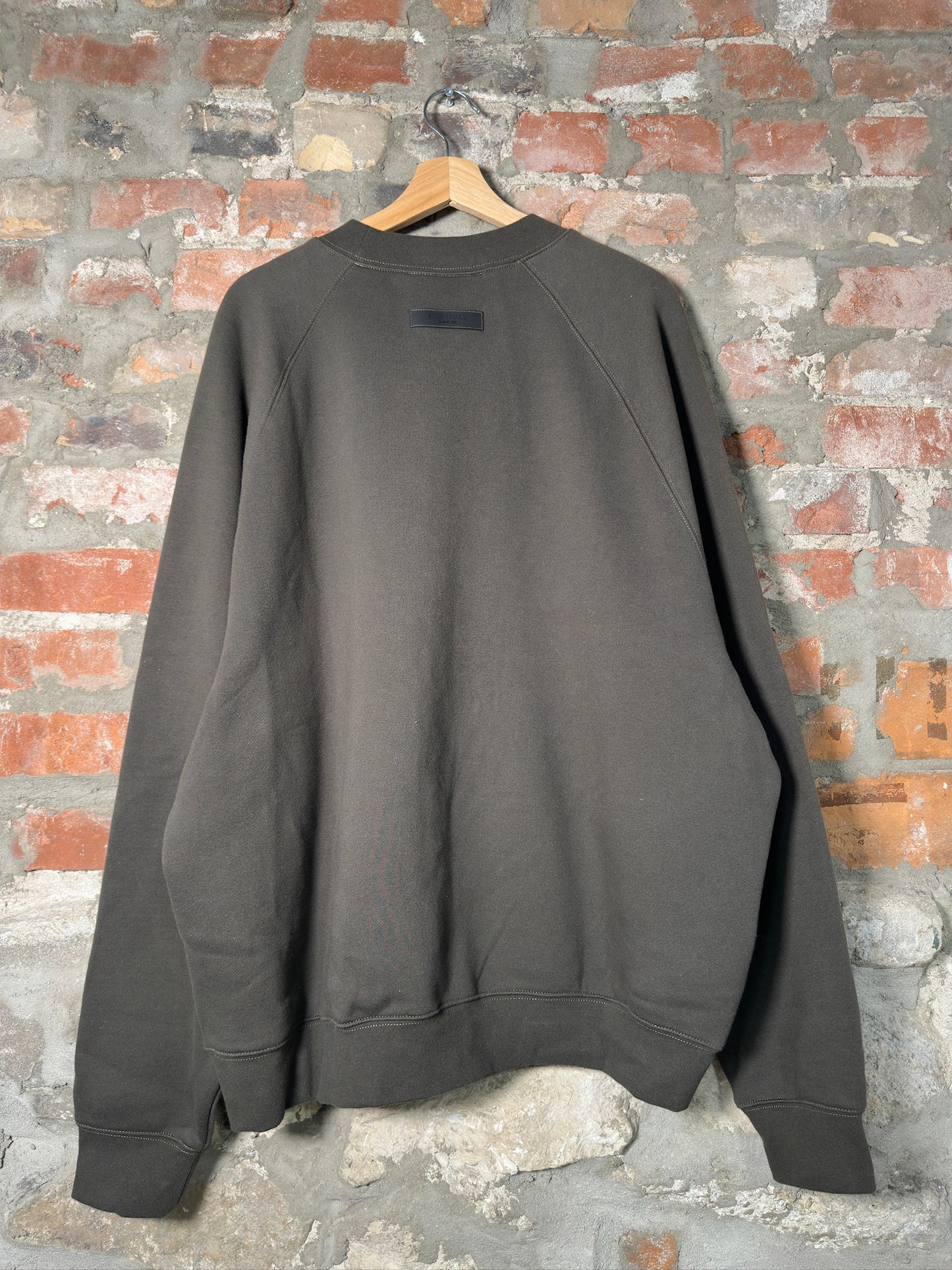 Fear Of God Essentials Crewneck Off Black Sz XL